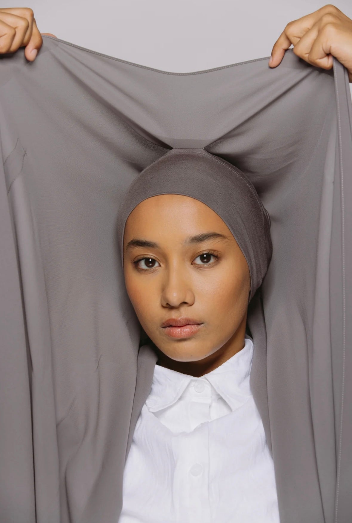 Express Premium Chiffon Hijab with Magnetic Closure System and Integrated Bonnet - Grey