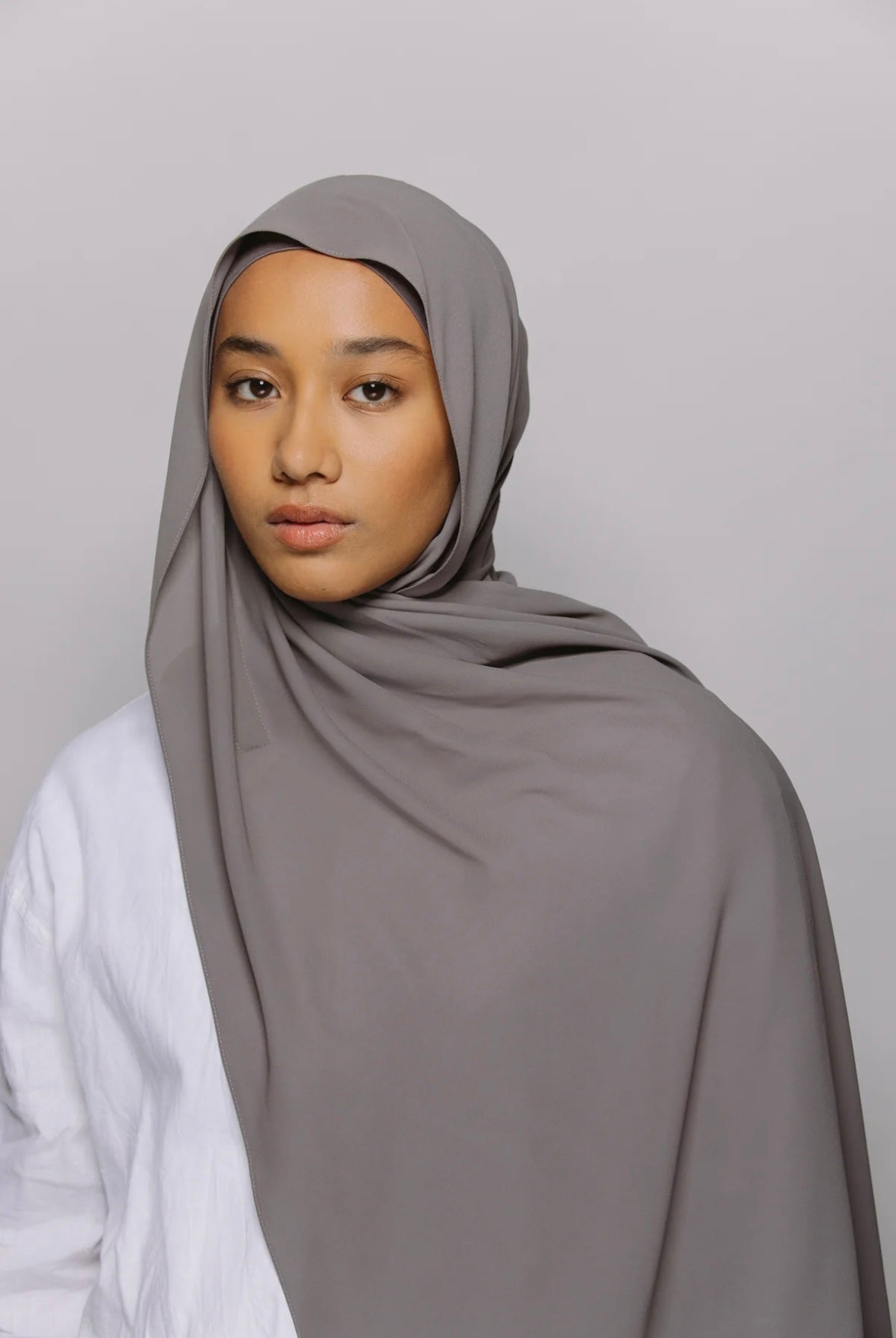 Express Premium Chiffon Hijab with Magnetic Closure System and Integrated Bonnet - Grey