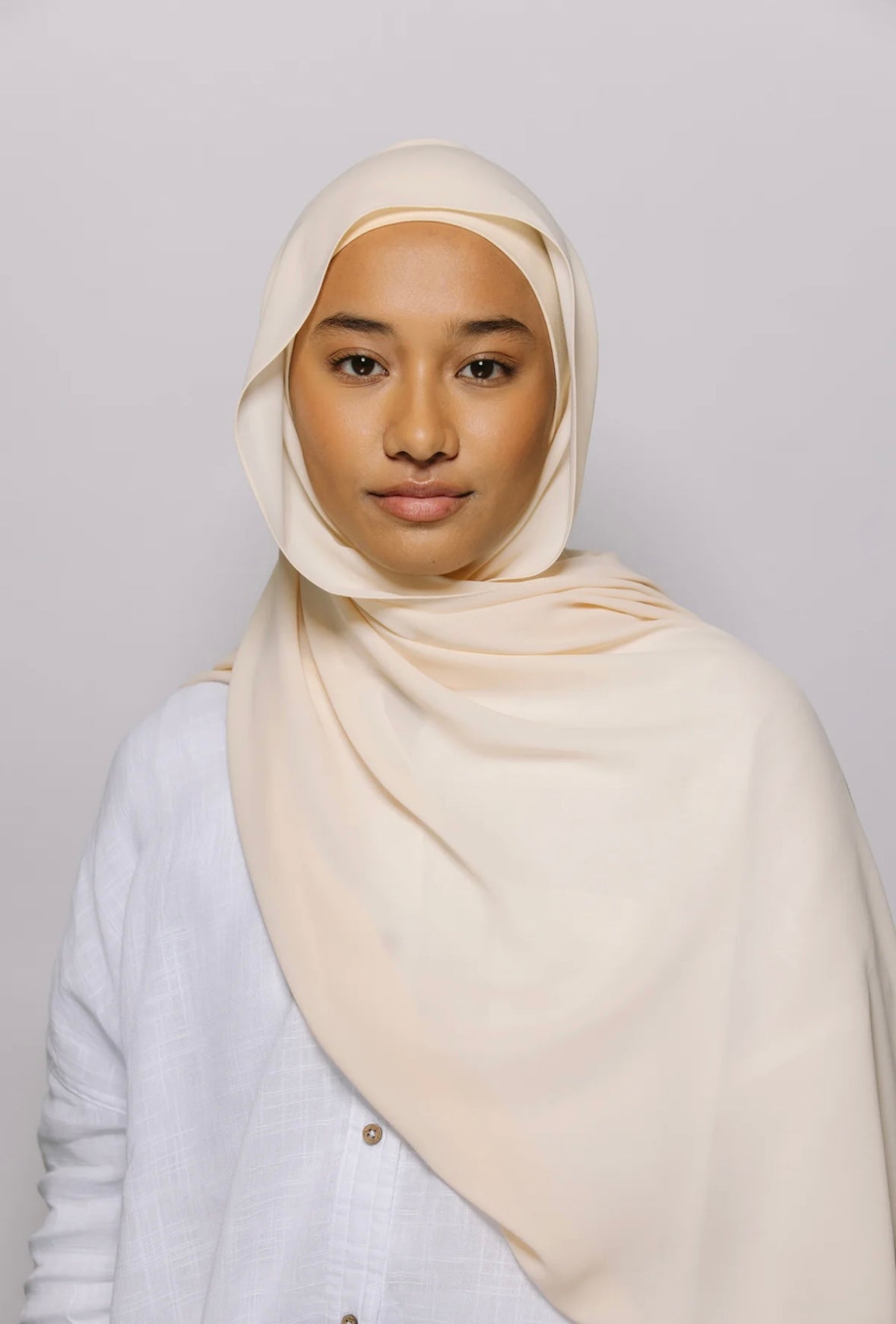 Express Premium Chiffon Hijab mit Magnetverschluss-System und integrierter Haube - Grün