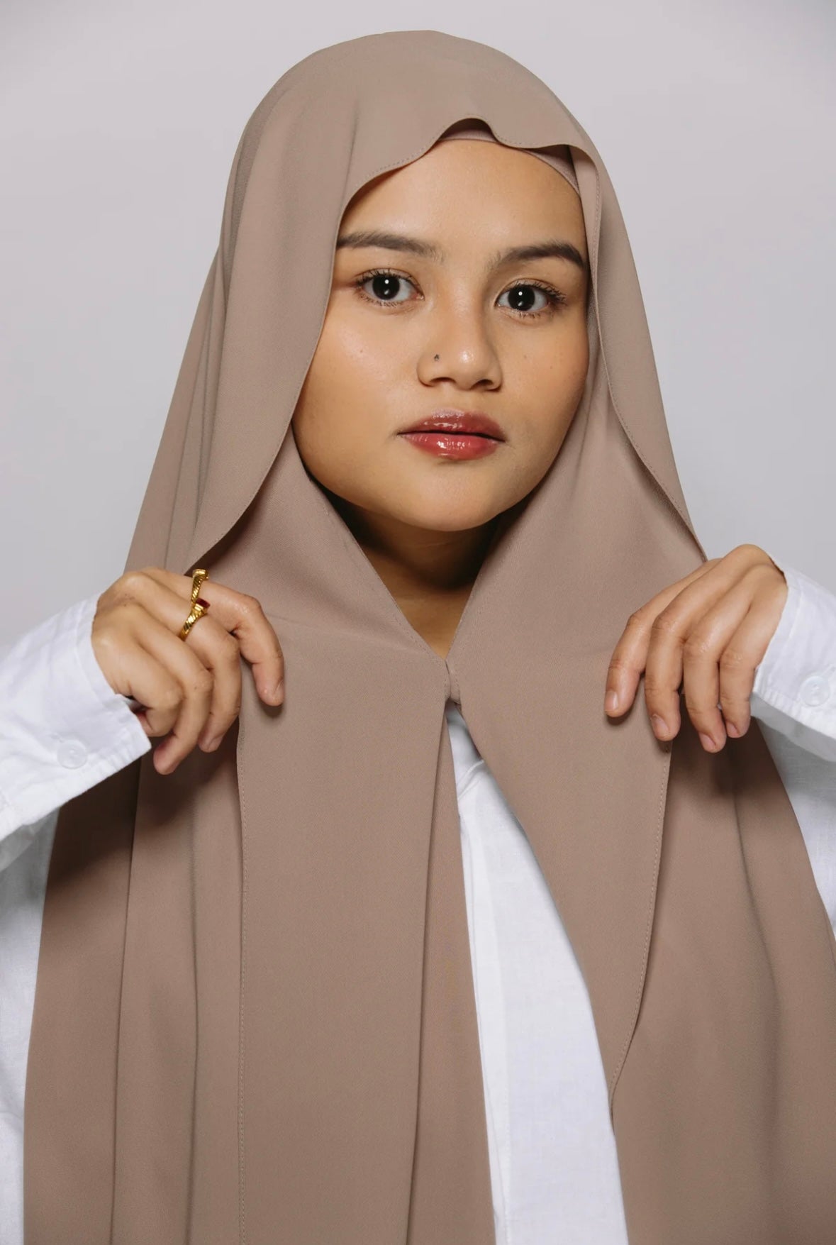 Express Premium Chiffon Hijab mit Magnetverschlusssystem und integrierter Haube - Praline